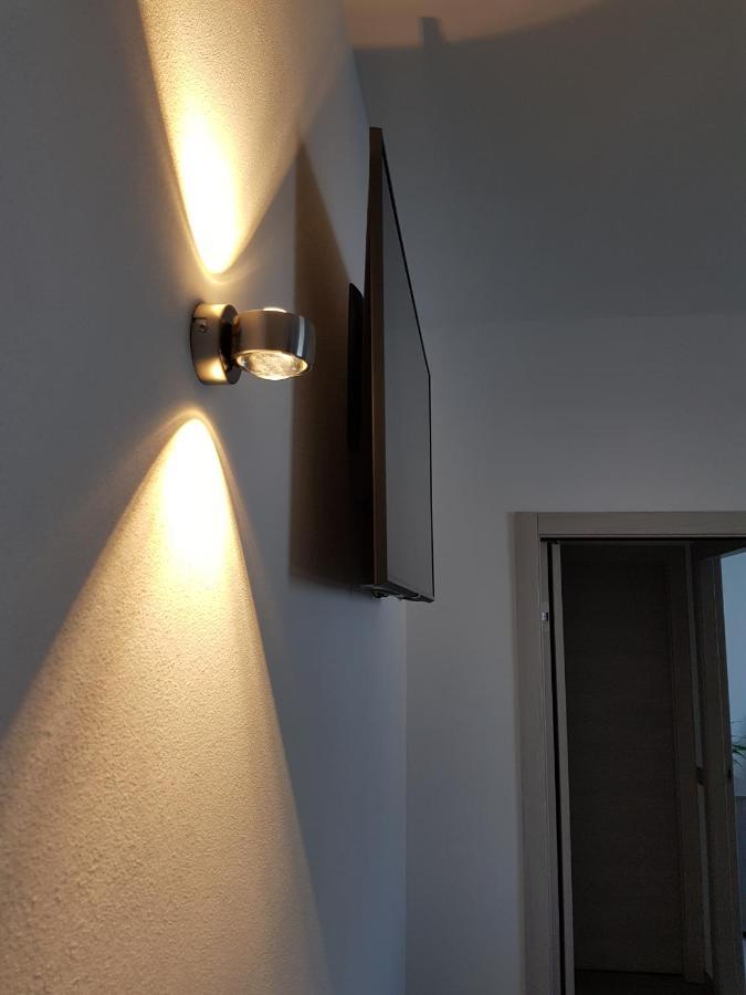 Yelay Apartments&Holiday Lago di Garda Raffa Esterno foto